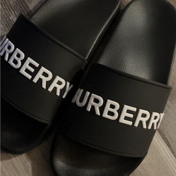 Burberry Shoes Burberry Pool Slides Black And White Sz 39 Us 9 Fits